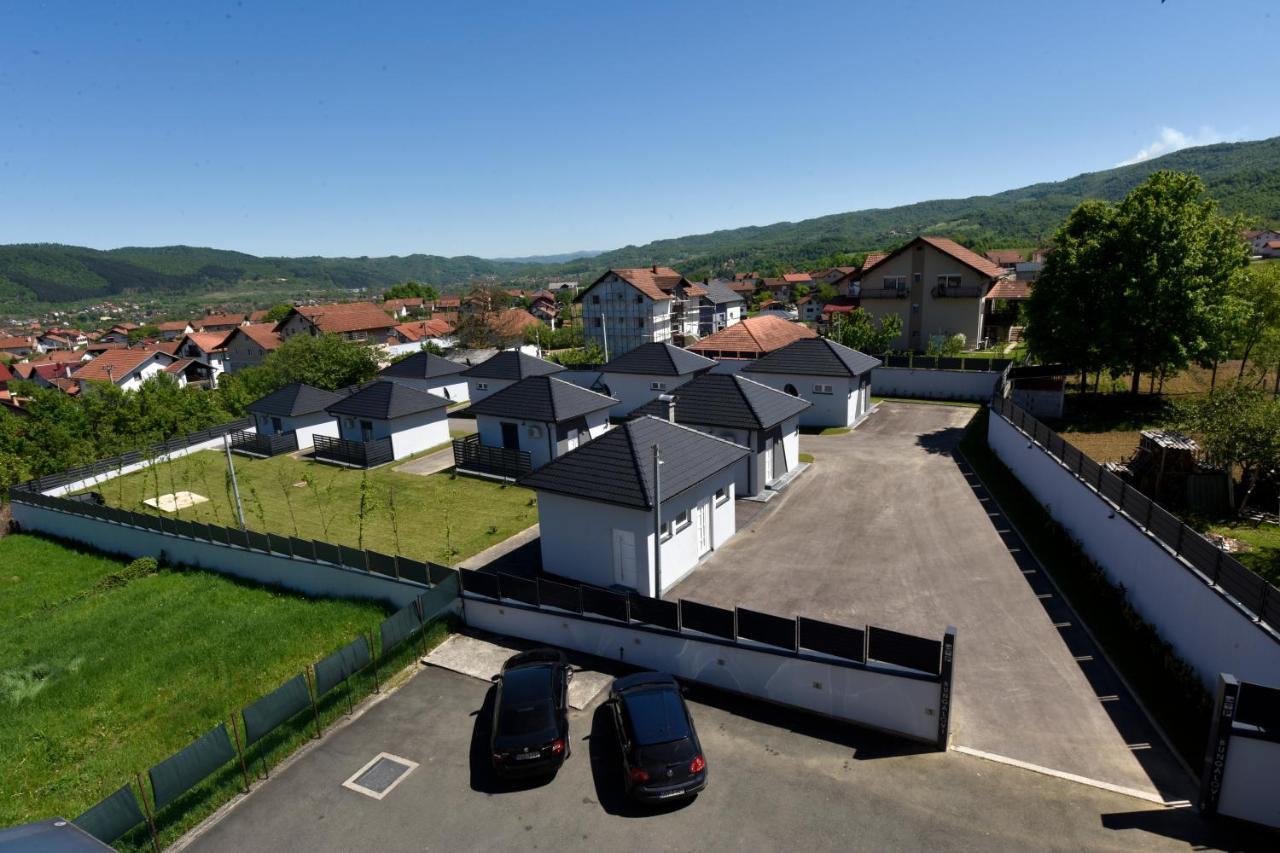 Apartmani I Bungalovi Trojka Баня-Лука Екстер'єр фото