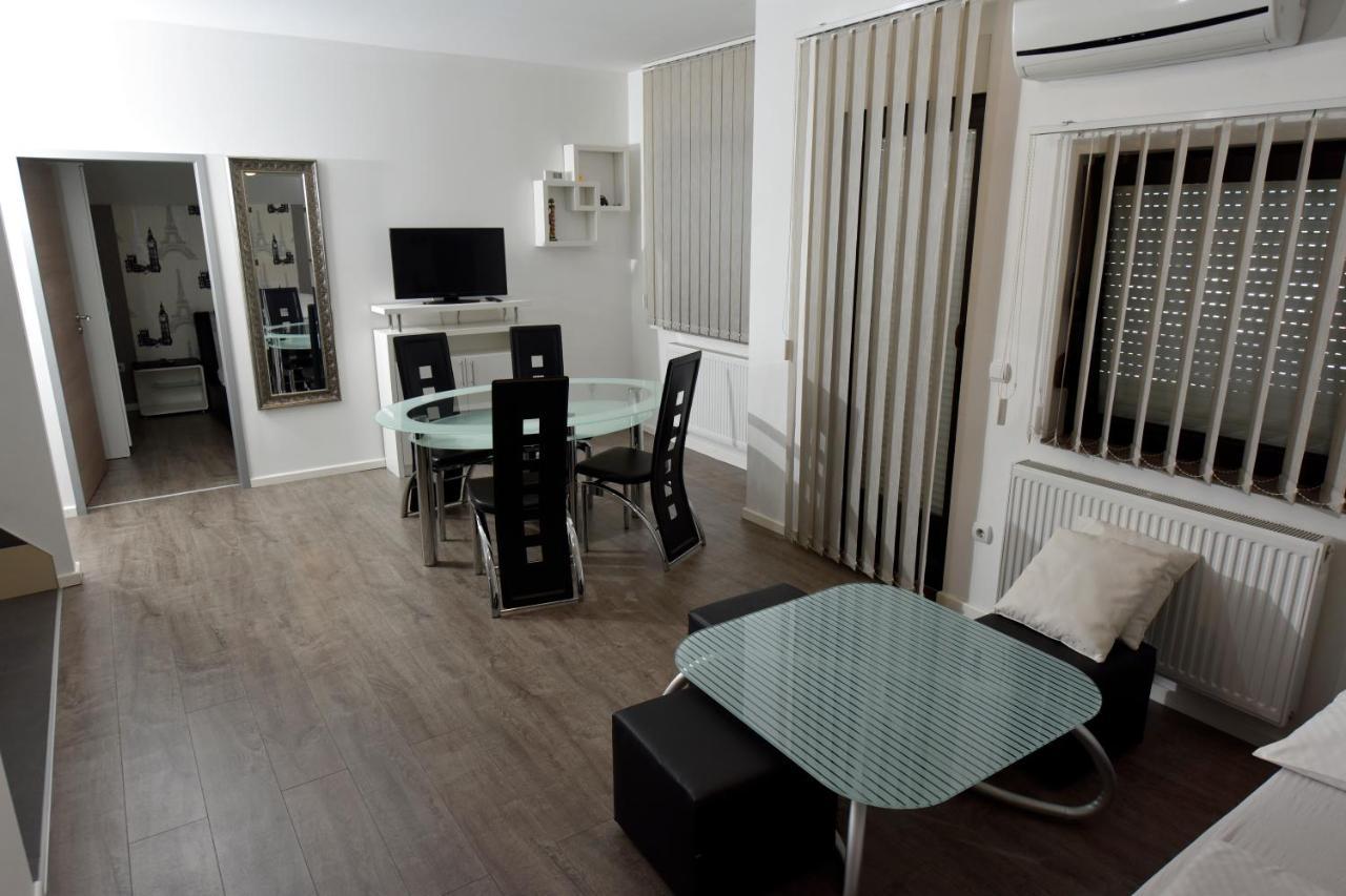 Apartmani I Bungalovi Trojka Баня-Лука Екстер'єр фото