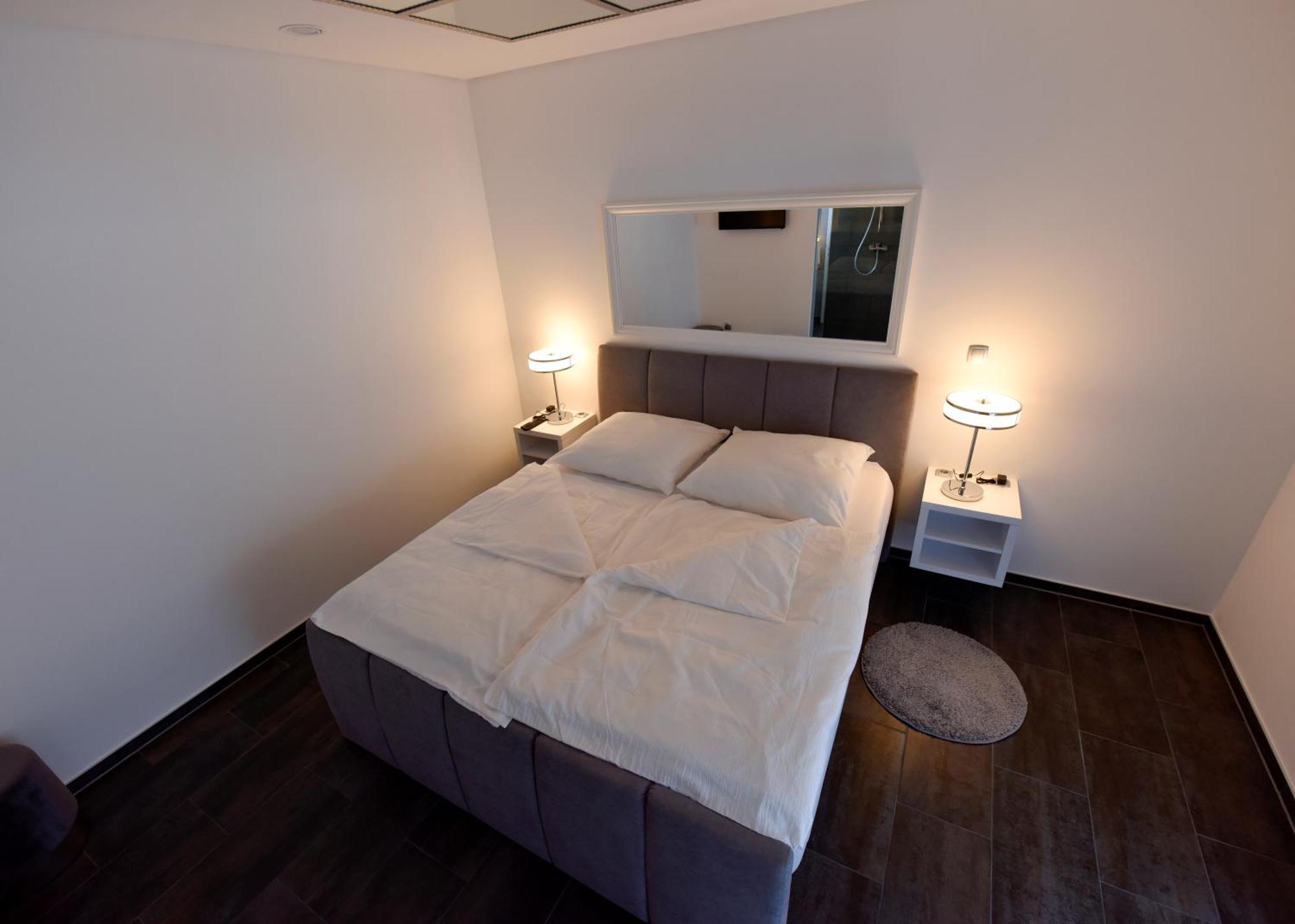 Apartmani I Bungalovi Trojka Баня-Лука Номер фото