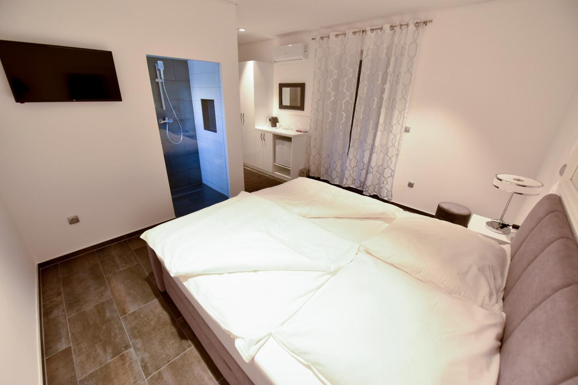 Apartmani I Bungalovi Trojka Баня-Лука Номер фото