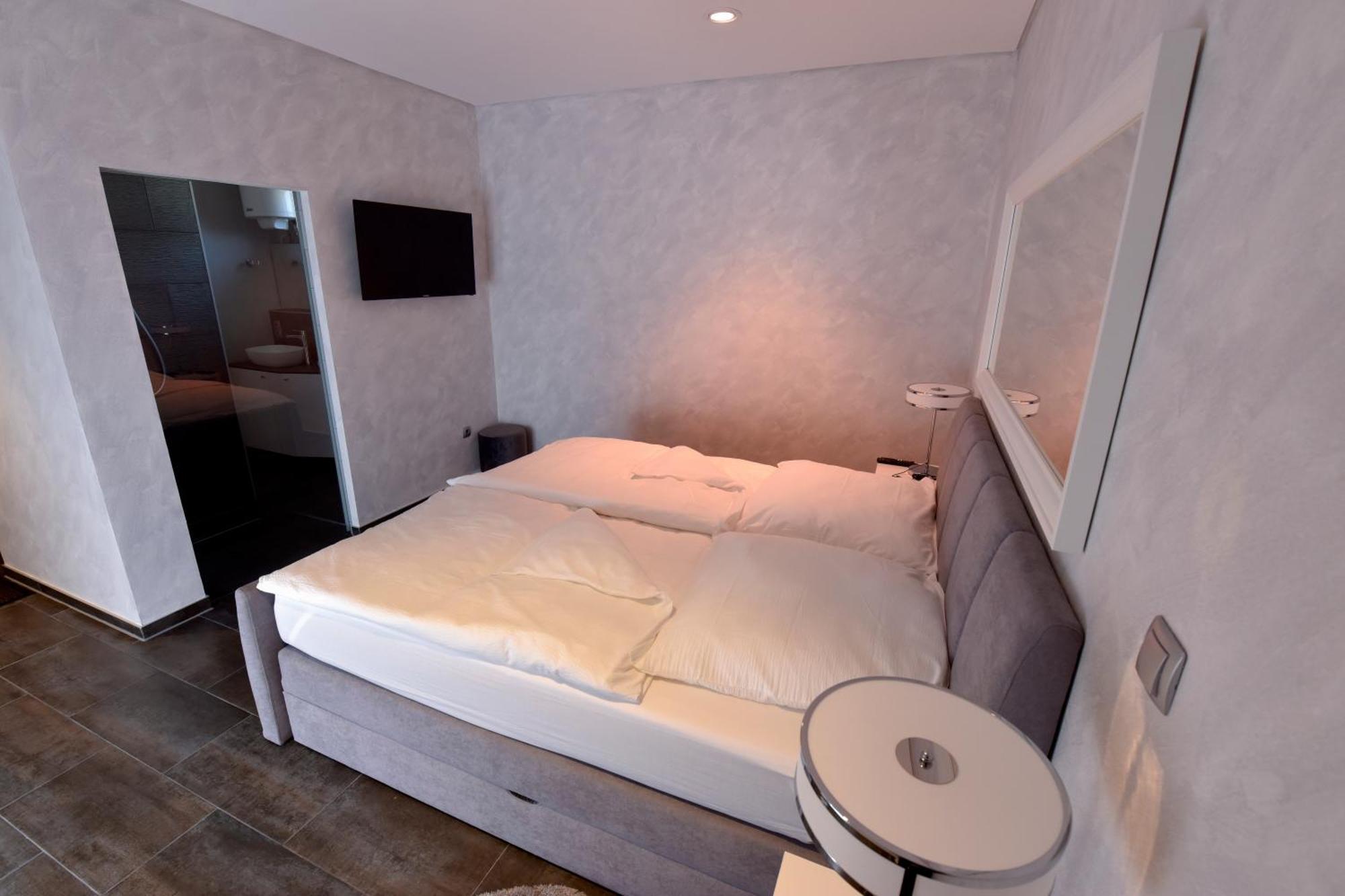 Apartmani I Bungalovi Trojka Баня-Лука Номер фото