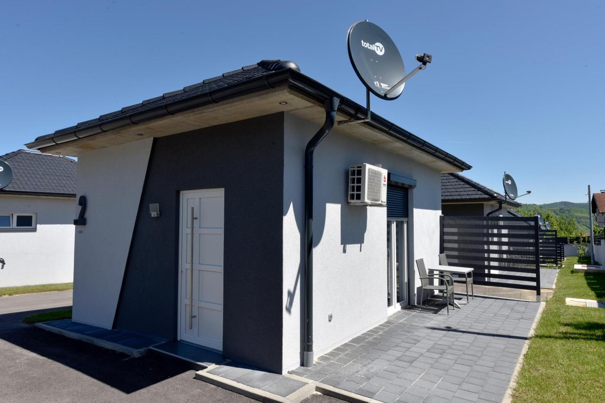 Apartmani I Bungalovi Trojka Баня-Лука Номер фото