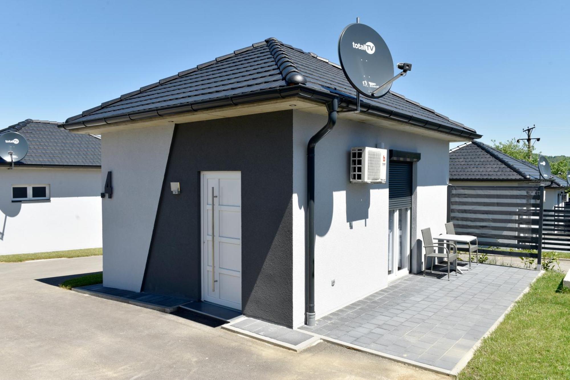 Apartmani I Bungalovi Trojka Баня-Лука Номер фото